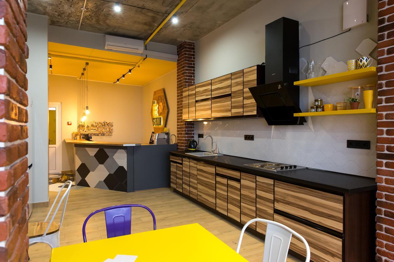 Hotel Bee Station كييف المظهر الخارجي الصورة